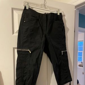 Black White House black market capris